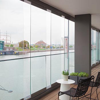 Pier 6 in Bremerhaven; Pier 6 in Bremerhaven